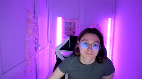 Amelie online show from May 2026 08:12:02 AM