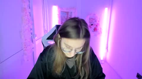Amelie online show from May 2026 08:12:02 AM