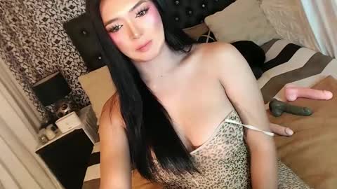 Snapshot of queen_cummer chatting on March 2025 02:30:02 AM Yeng online show from March 2025 02:30:02 AM