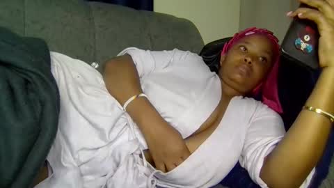 queen_doli online show from May 2026 02:08:02 AM