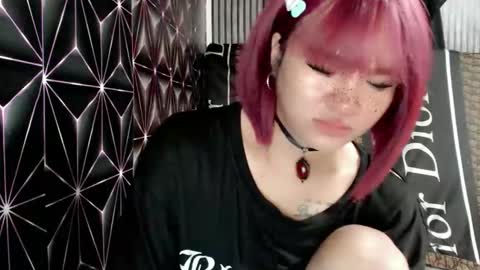 Snapshot of queen_elicktra chatting on April 2026 10:50:02 AM JOY online show from April 2026 10:50:02 AM