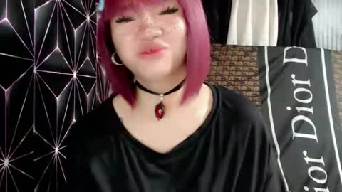 Snapshot of queen_elicktra chatting on April 2026 01:08:01 AM JOY online show from April 2026 01:08:01 AM