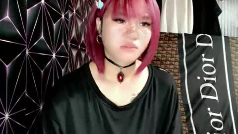 Snapshot of queen_elicktra chatting on May 2026 12:27:01 AM JOY online show from May 2026 12:27:01 AM
