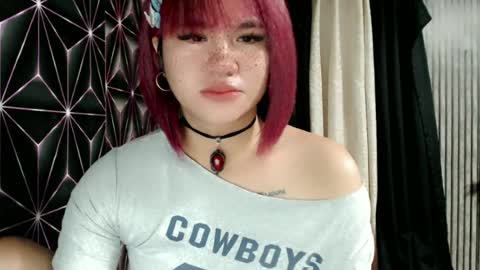 Snapshot of queen_elicktra chatting on June 2026 07:02:01 AM JOY online show from June 2026 07:02:01 AM