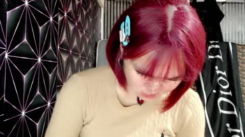 Snapshot of queen_elicktra chatting on July 2026 01:08:02 AM JOY online show from July 2026 01:08:02 AM