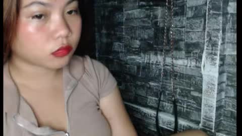 Snapshot of queen_fucker23 chatting on January 2026 06:53:02 PM Angel online show from January 2026 06:53:02 PM