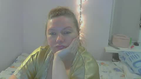 Snapshot of queen_jane8 chatting on December 2024 09:52:01 PM queen_jane8 online show from December 2024 09:52:01 PM