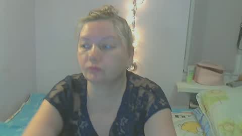 Snapshot of queen_jane8 chatting on February 2025 05:10:02 PM queen_jane8 online show from February 2025 05:10:02 PM