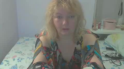 queen_jane8 online show from June 2026 05:03:04 PM