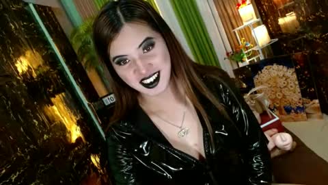 Snapshot of queen_kendalx19 chatting on July 2026 01:34:01 AM Kendal online here from 6am-3pm philippine time online show from July 2026 01:34:01 AM