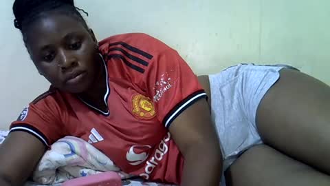 Snapshot of queen_leilla chatting on July 2026 03:03:01 PM queen_leilla online show from July 2026 03:03:01 PM