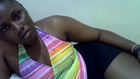 Snapshot of queen_leilla chatting on July 2026 06:38:02 PM queen_leilla online show from July 2026 06:38:02 PM