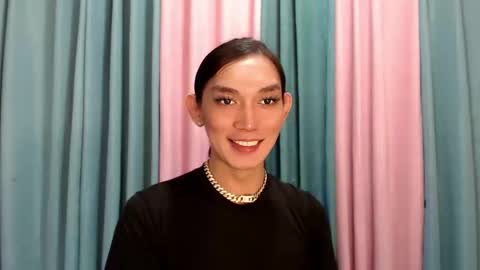 Queen Lucifer online show from November 2025 11:32:02 AM