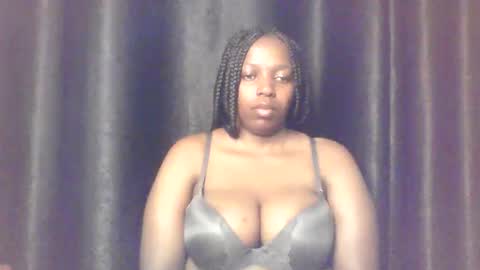 QUEEN online show from February 2026 04:28:02 AM