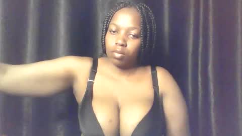 QUEEN online show from February 2026 03:36:02 AM