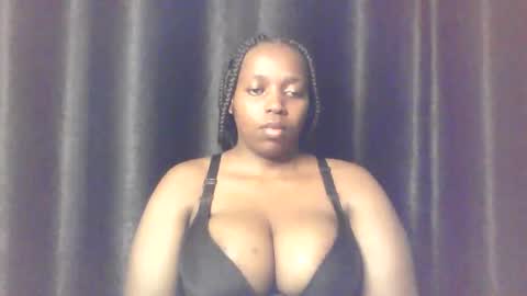 QUEEN online show from February 2026 12:39:02 PM