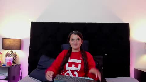 queen_misy online show from April 2026 08:22:01 PM