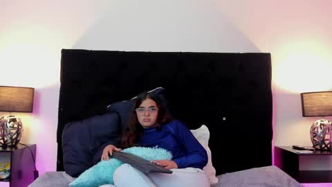 queen_misy online show from May 2026 09:42:01 PM