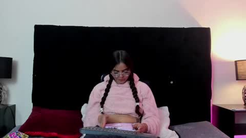 queen_misy online show from May 2026 09:20:01 PM