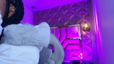   online show from April 2026 01:31:02 PM