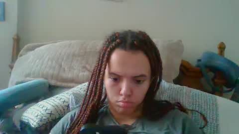 Snapshot of queen_rachelle chatting on December 2024 06:48:02 PM Rachelle online show from December 2024 06:48:02 PM