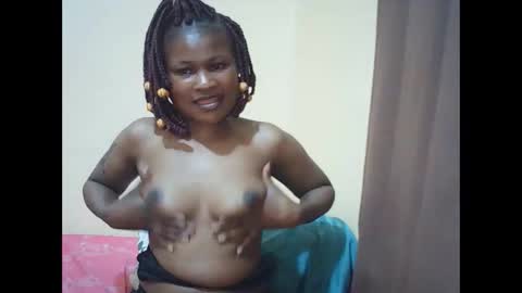 Snapshot of queen_winter chatting on March 2026 06:00:01 PM Winter online show from March 2026 06:00:01 PM