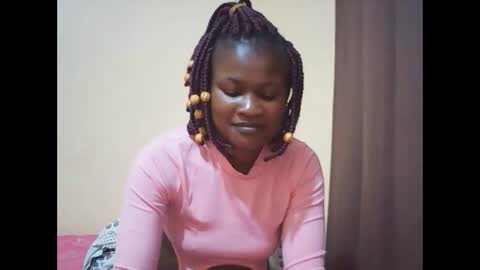 Snapshot of queen_winter chatting on March 2026 02:00:01 AM Winter online show from March 2026 02:00:01 AM