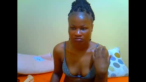 Snapshot of queen_winter chatting on April 2026 09:04:01 AM Winter online show from April 2026 09:04:01 AM