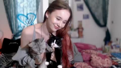 Snapshot of queen_x_joker chatting on June 2026 12:40:02 PM queen_x_joker online show from June 2026 12:40:02 PM