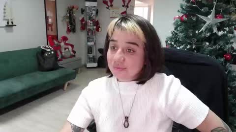 Snapshot of queen_zafiro88 chatting on December 2025 04:48:02 PM Zafiro ILL BROADCAST UNTIL DECEMBER Onlyfans online show from December 2025 04:48:02 PM