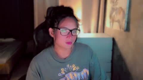 Snapshot of queenarthalia chatting on September 2025 02:43:01 PM ARTHA online show from September 2025 02:43:01 PM