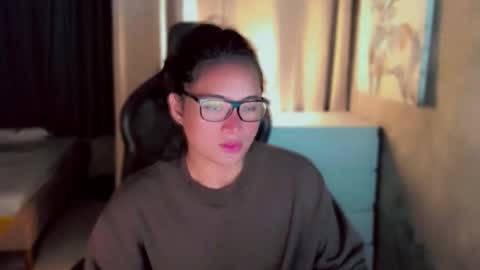 Snapshot of queenarthalia chatting on September 2025 03:16:01 PM ARTHA online show from September 2025 03:16:01 PM