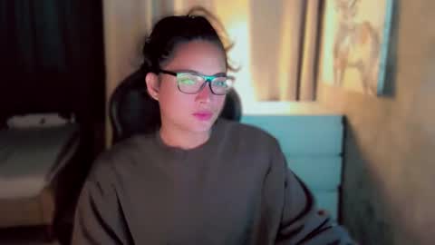 Snapshot of queenarthalia chatting on October 2025 06:23:02 AM ARTHA online show from October 2025 06:23:02 AM