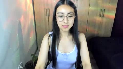 queenbyte_18 online show from February 2026 03:15:02 AM