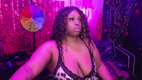 Queen Cherise Roze online show from April 2026 05:32:02 PM