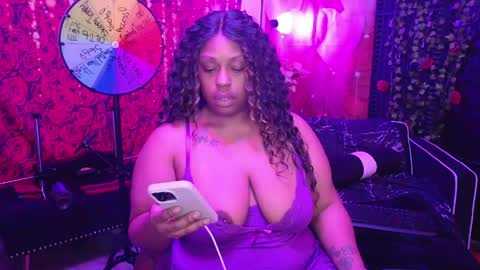 Snapshot of queencroze chatting on April 2026 12:11:02 AM Queen Cherise Roze online show from April 2026 12:11:02 AM