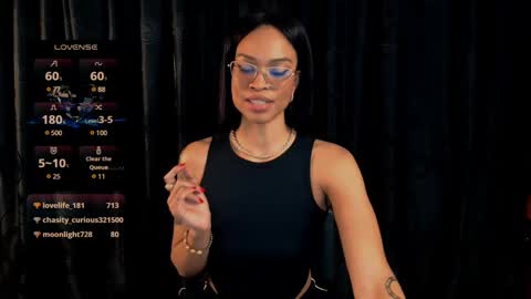 Snapshot of queendom_ing chatting on January 2025 05:09:01 AM Sweet Goddess online show from January 2025 05:09:01 AM