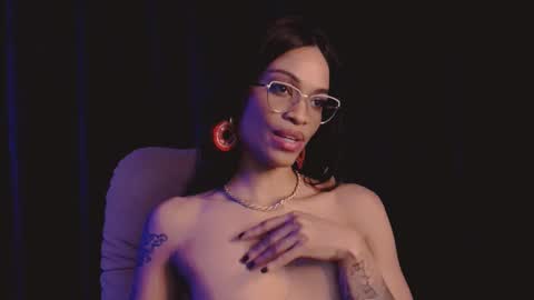 Snapshot of queendom_ing chatting on February 2025 04:14:02 AM Sweet Goddess online show from February 2025 04:14:02 AM