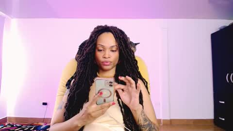 Snapshot of queendom_ing chatting on September 2025 03:22:01 PM Sweet Goddess online show from September 2025 03:22:01 PM