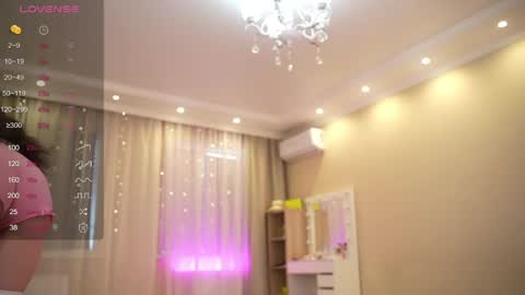 Nelly  INSTA  queenelia  online show from April 2026 10:50:01 AM