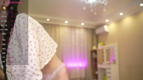 Nelly  INSTA  queenelia  online show from June 2026 09:47:02 AM