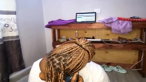 Snapshot of queenkiah chatting on October 2025 07:36:02 AM Nina online show from October 2025 07:36:02 AM