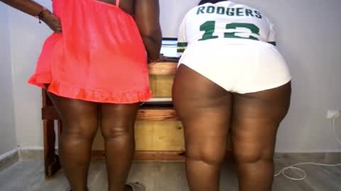 Snapshot of queenkiah chatting on October 2025 02:39:02 PM Nina online show from October 2025 02:39:02 PM