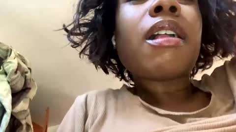 Kourtney online show from September 2025 03:44:02 PM