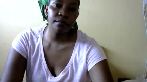 Snapshot of queenlacey_1 chatting on March 2025 11:46:01 PM queenlacey_1 online show from March 2025 11:46:01 PM