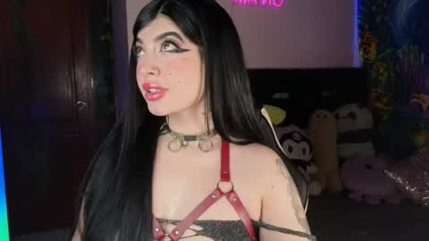 Snapshot of queenlamia chatting on May 2026 12:49:01 AM Taurus online show from May 2026 12:49:01 AM