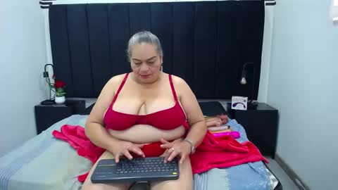 VickyBoobss online show from October 2025 01:31:01 PM