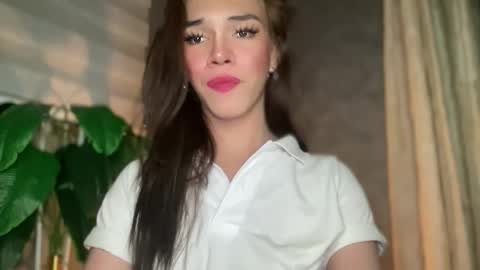 QUEEN online show from September 2025 06:51:02 AM