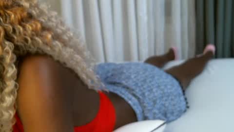 Snapshot of queenninaa chatting on July 2026 04:39:33 PM queenninaa online show from July 2026 04:39:33 PM