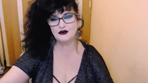 Snapshot of queenofsin chatting on December 2024 08:04:02 PM queenofsin online show from December 2024 08:04:02 PM